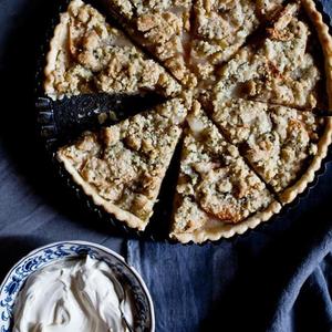 Apple Tarte With Hemp Seed Crumb Topping