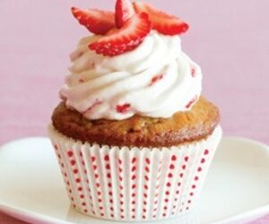 Gluten-Free Strawberry Cupcakes and Strawberry Meringue Frosting
