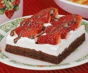 Berries ‘N’ Cream Brownies