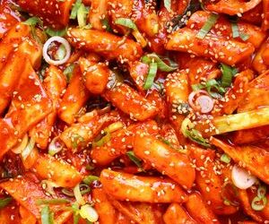 Tteokbokki: Spicy Korean Rice Cakes