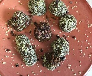 Raw Raisin-Walnut-Hemp Energy Bites