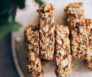 Caramel Nut Hemp Granola Bars