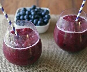 Blueberry Vanilla Graham Protein Smoothie