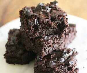 CHOCOLATE BROWNIES