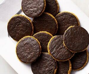 Golden Sandwich Cookies