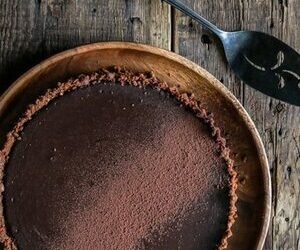 Velvety Chocolate Gingersnap Tart