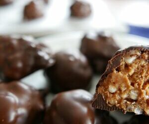 No Bake Crispy Peanut Butter Balls