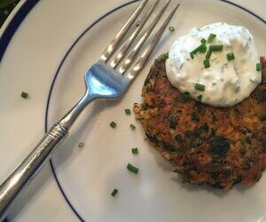 Salmon Spinach Cakes with Herb-y Mayo